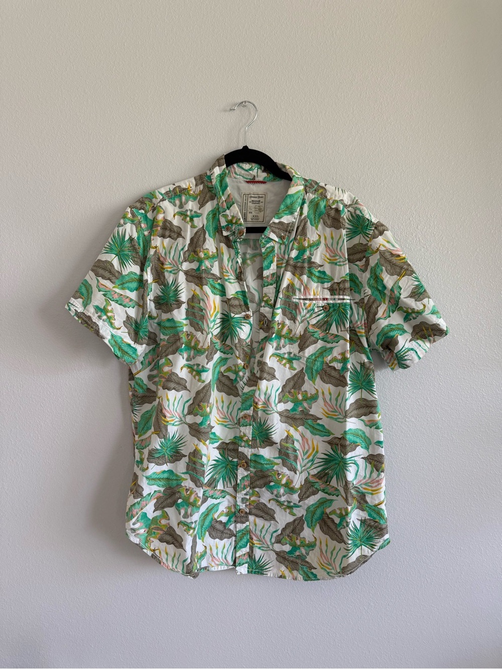 Alexander Julian White Short-Sleeve Button-Down with Green Leaf Pattern